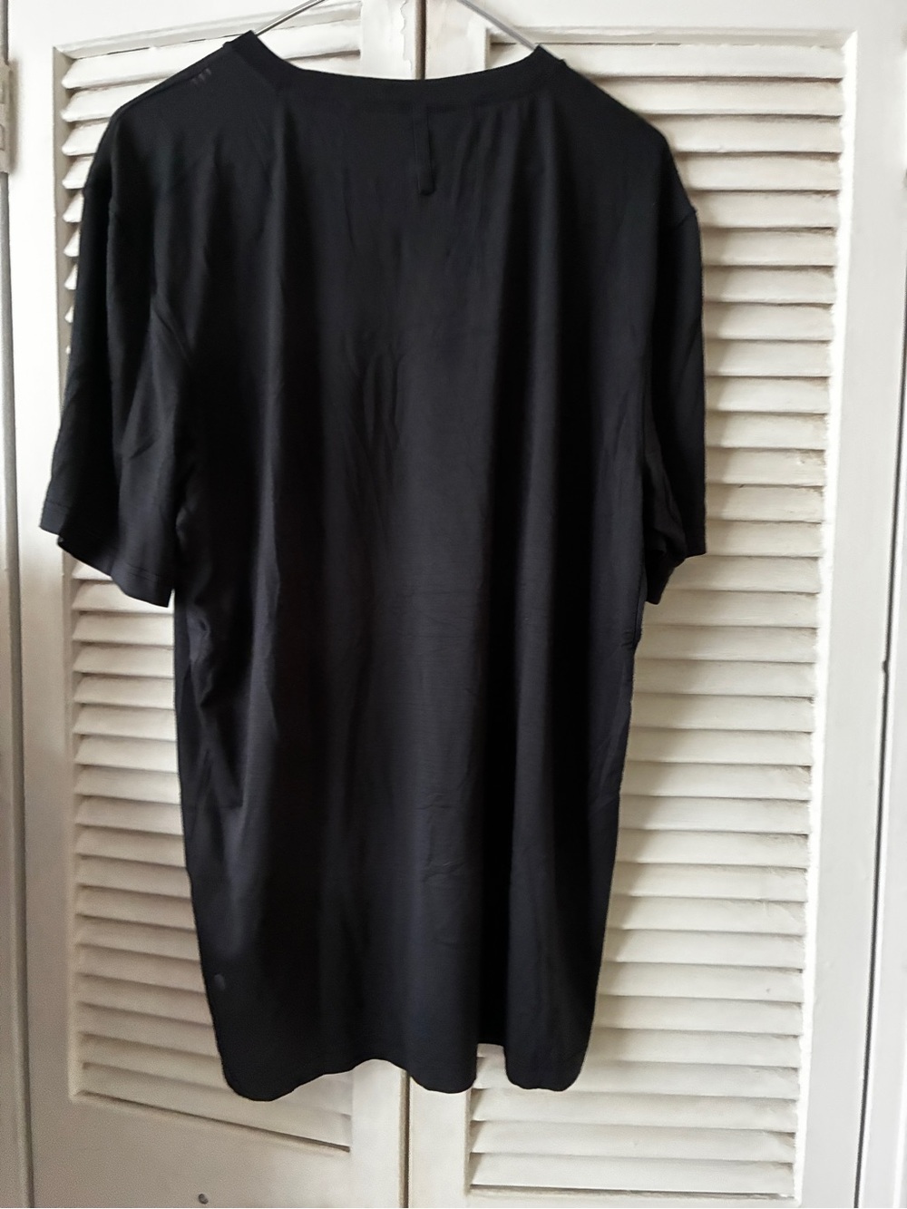 lululemon athletica Men's Short Sleeve Tees - Black & Teal - Picture 3 of 9